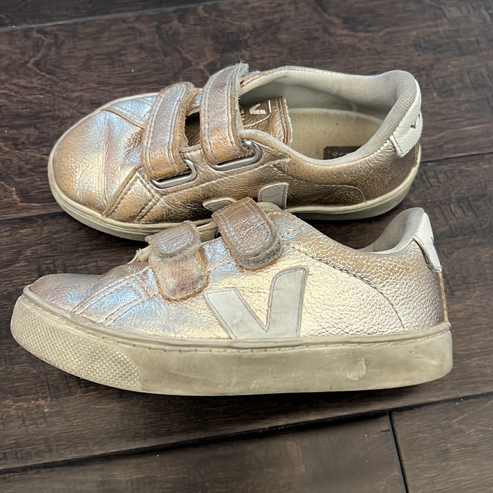 Veja gold kid sneaker